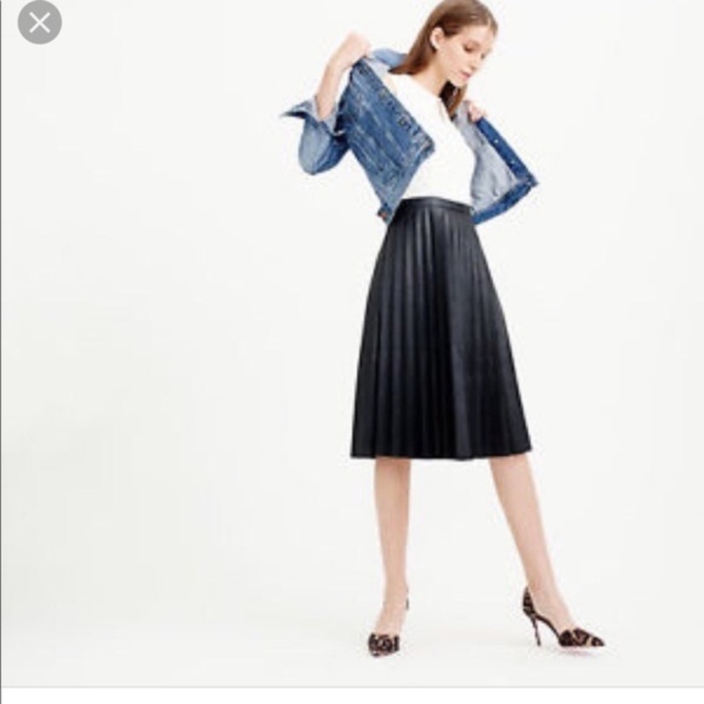 NWOT jcrew faux leather midi skirt.
